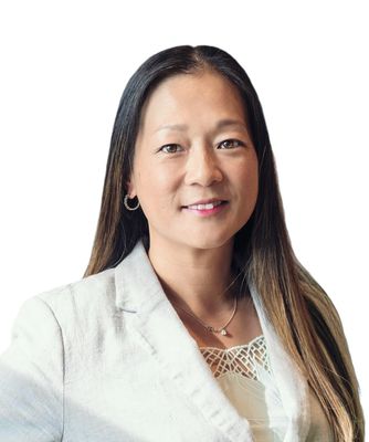 Portrait of Lisa Reeves, REALTOR®.